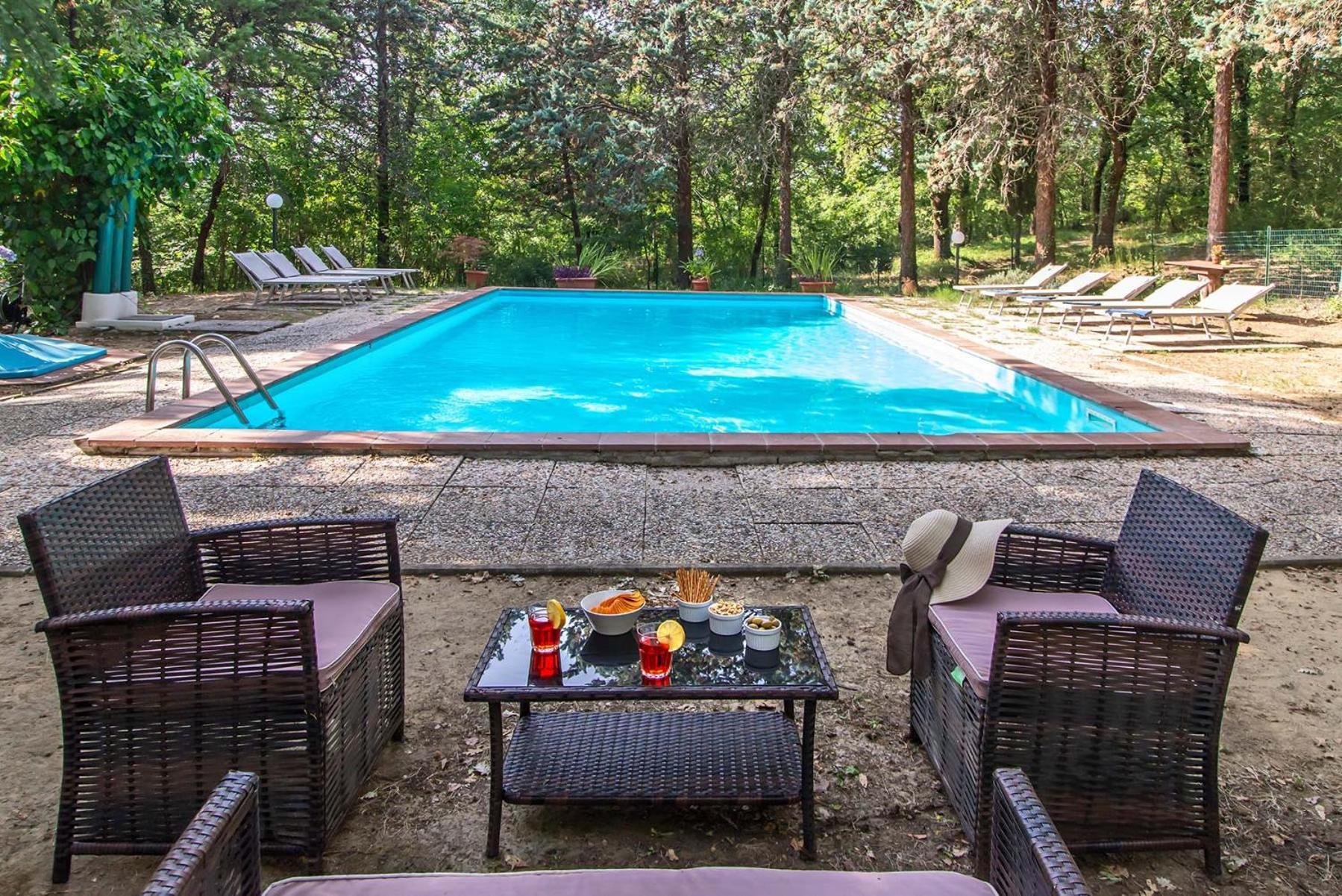 Agriturismo Villa Alari Cetona Luaran gambar