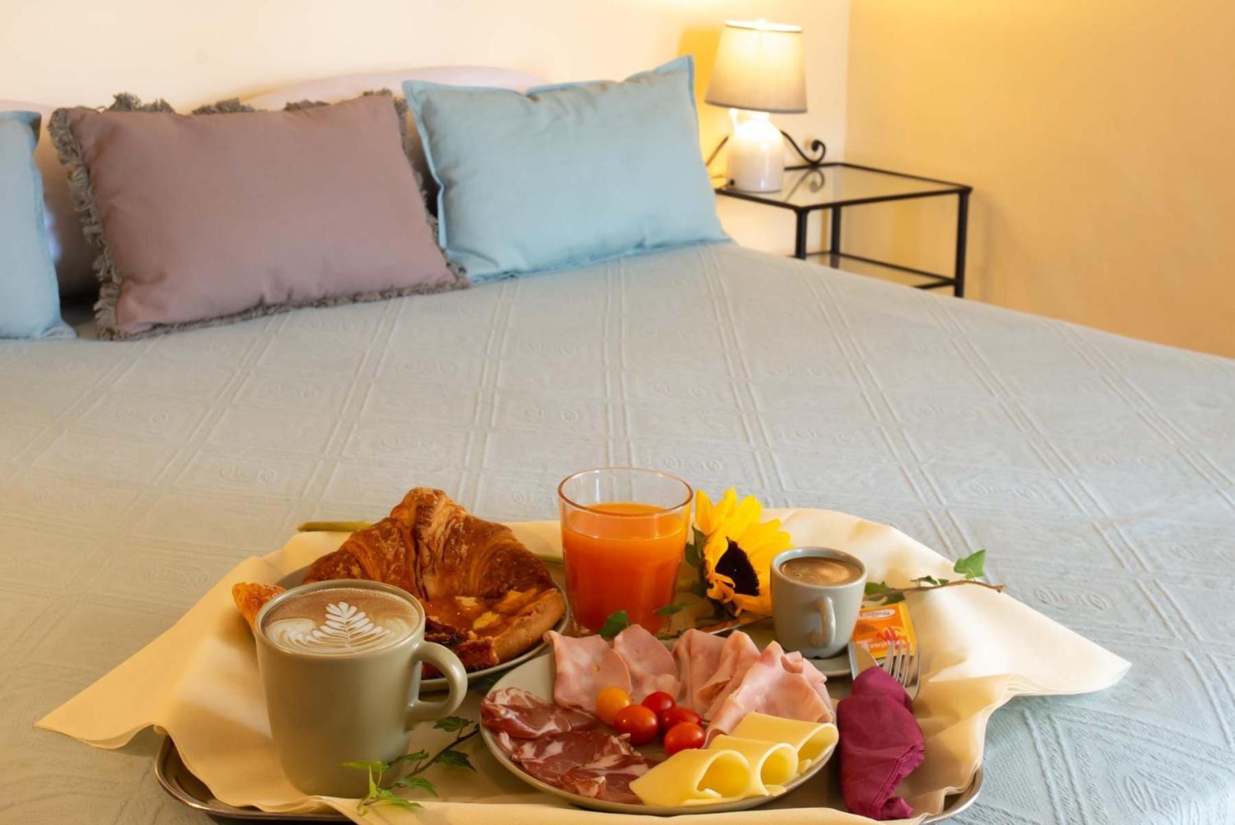 Agriturismo Villa Alari Cetona Luaran gambar